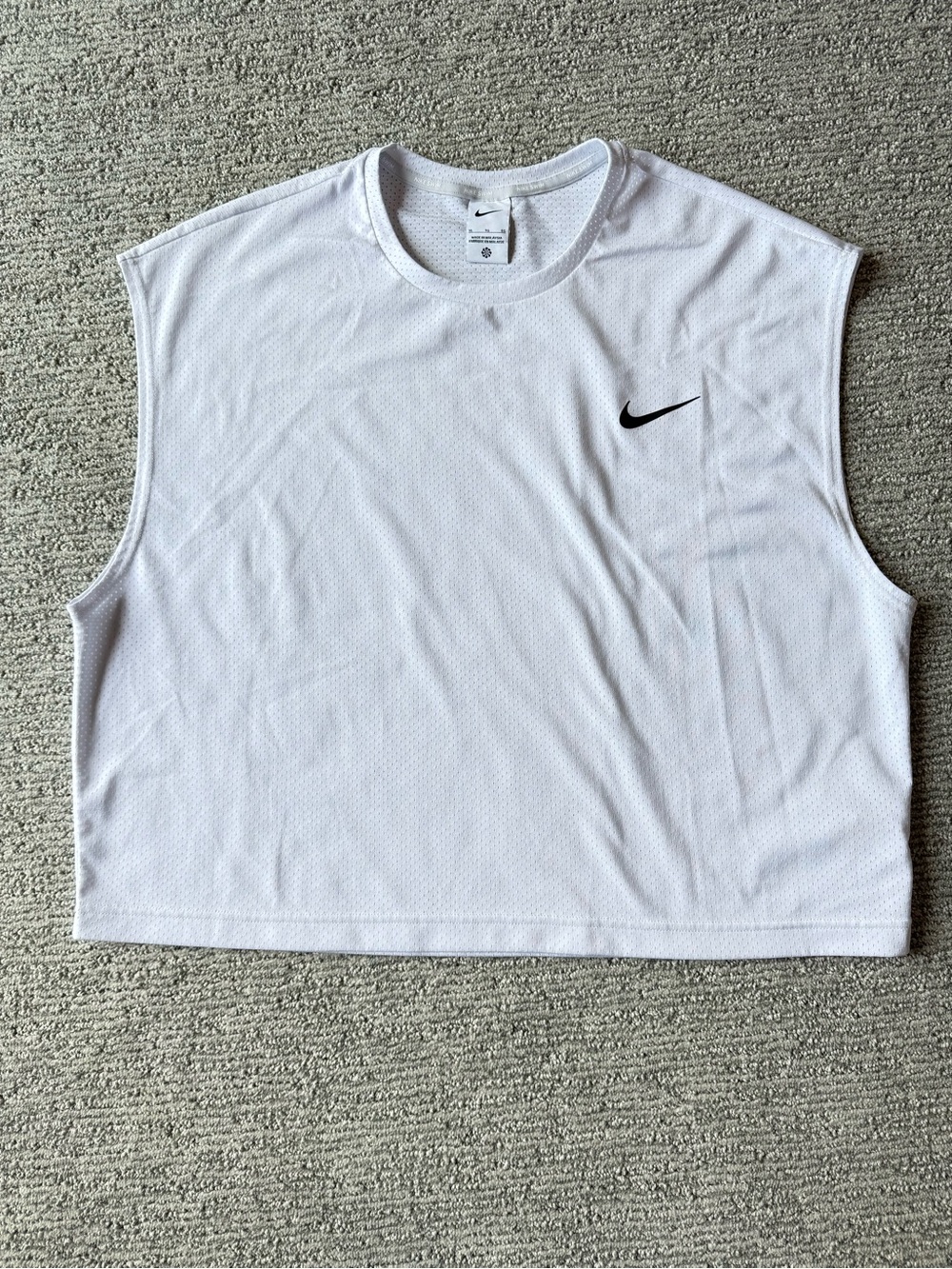 Nike Sleeveless UO Exclusive Crop White Swim Shirt Size XL